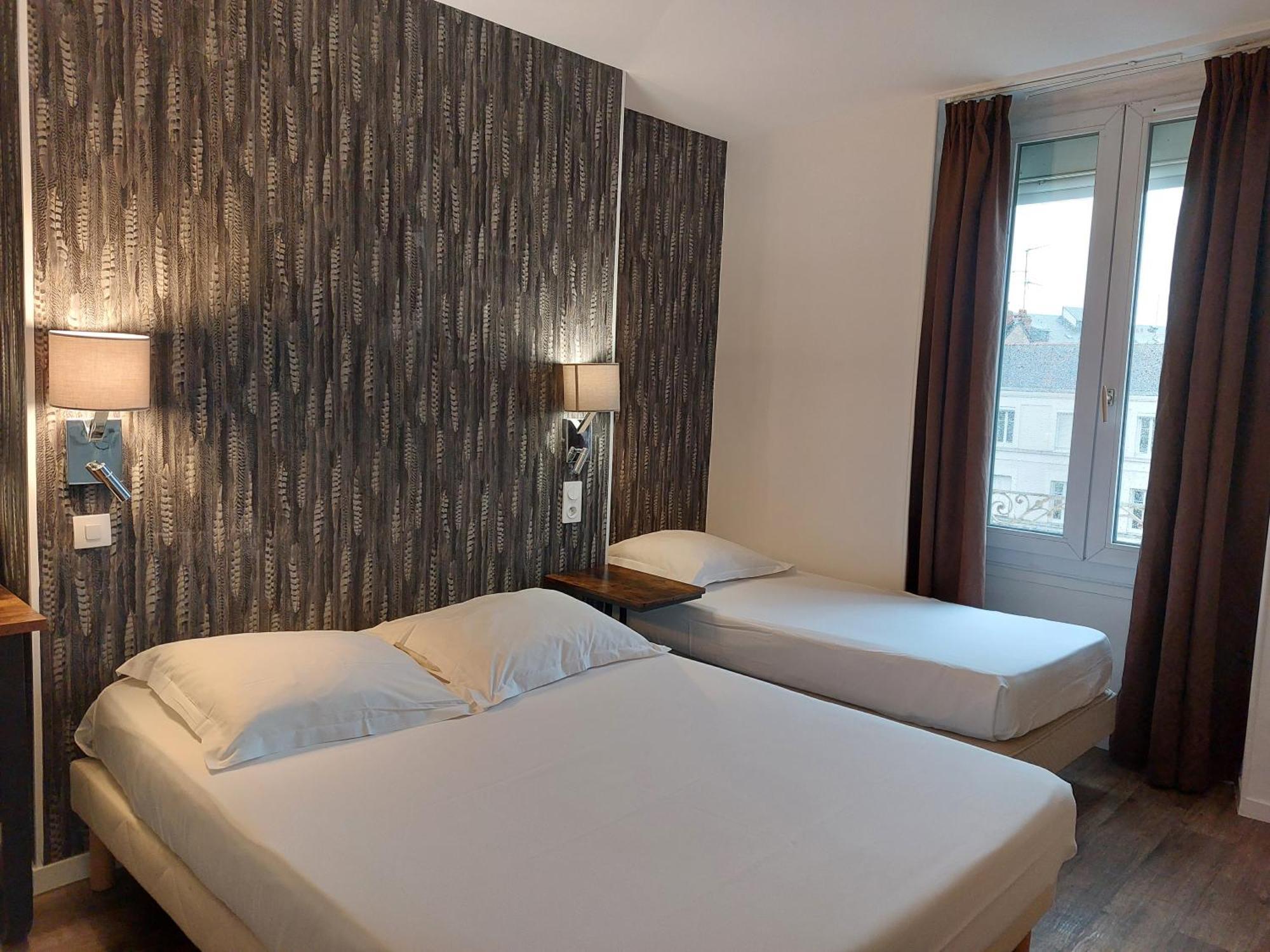 Le Royalty Hotel Angers Eksteriør billede