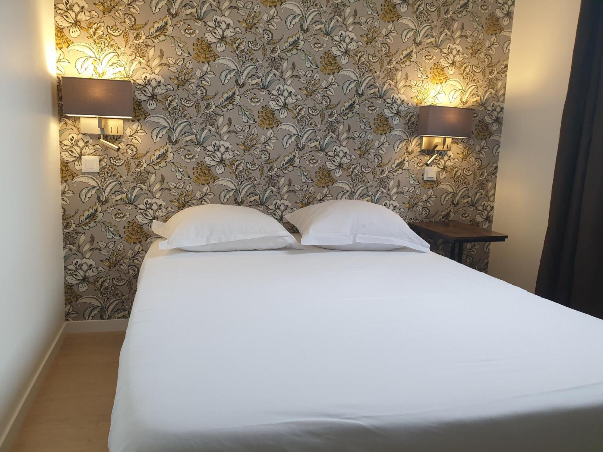 Le Royalty Hotel Angers Eksteriør billede